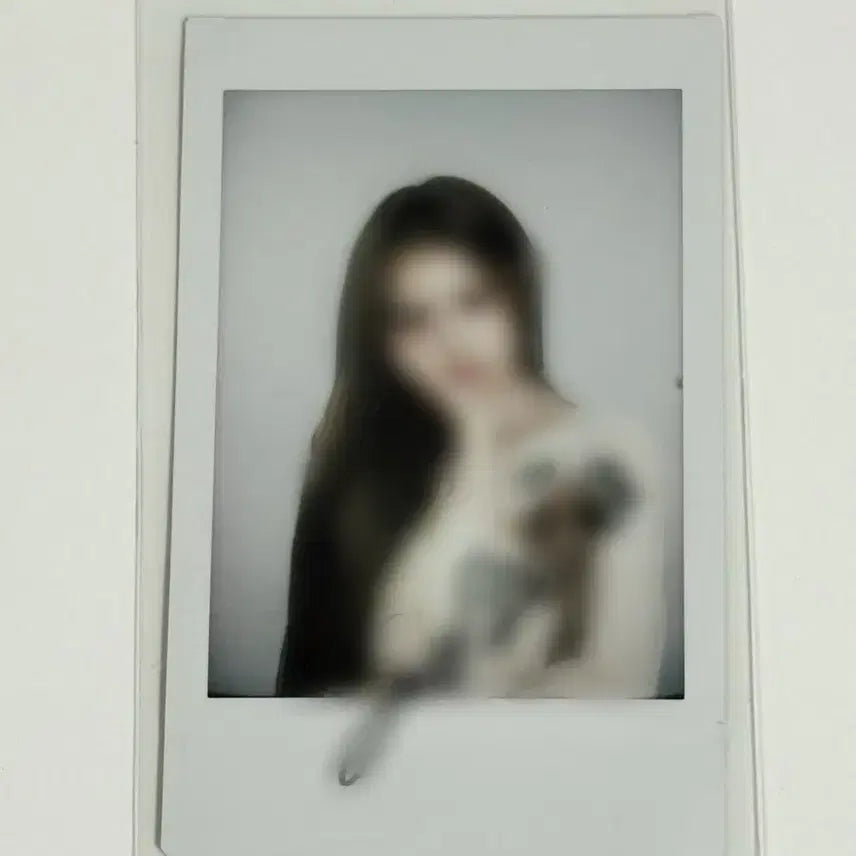 이즈나 세비 친필 싸인 폴라로이드 싸폴 싸인폴라 팬싸 izna