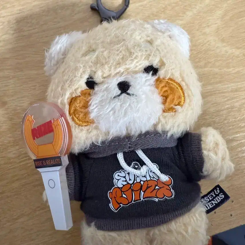 라이즈 X 에버랜드 콜라보 인형