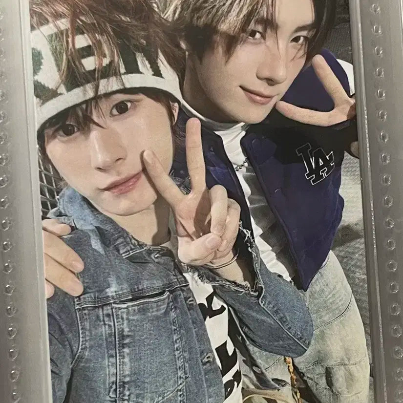 투어스 유닛 포카