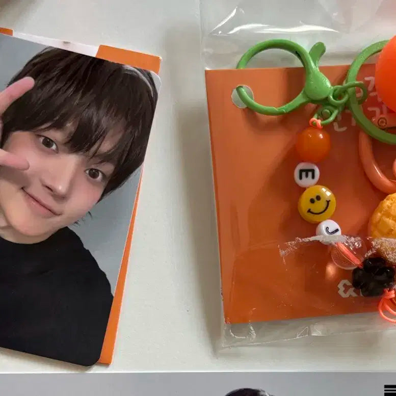 앤팀 의주 인기가요 사녹 포카 + 키링