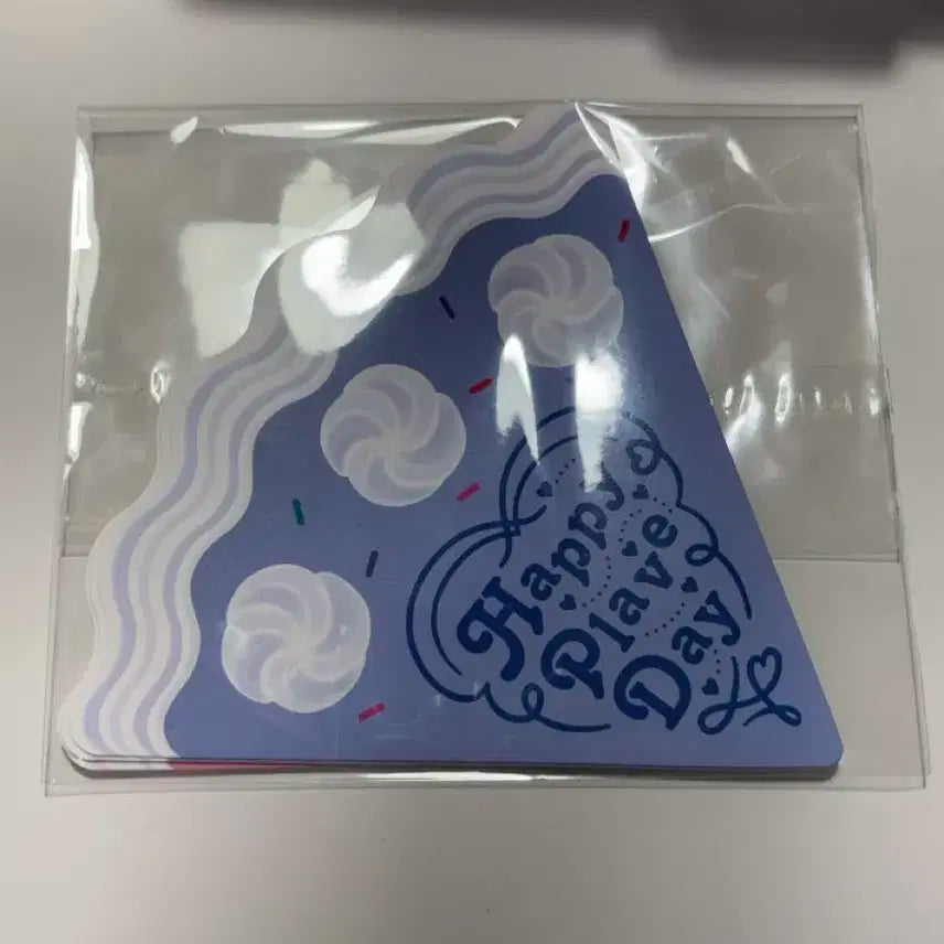 해피플레이브데이 2주년 기념 조각케이크 엽서 예준 노아 밤비 은호 하민