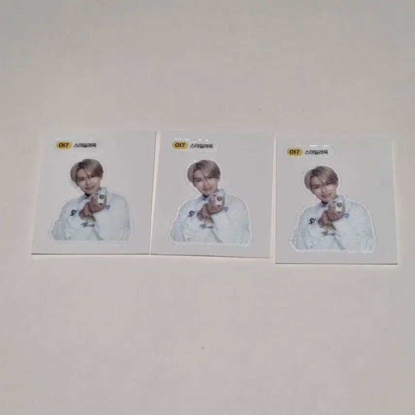 슈퍼주니어 슈주마켓 팝업 스토어 려욱 띠부씰 3장 스마일려욱 일괄