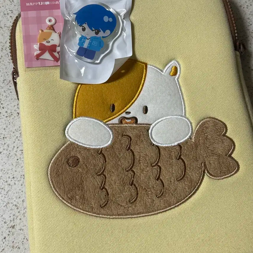 엔시티드림 지성 포켓찌 아이패드 파우치 + 그립톡, 키링