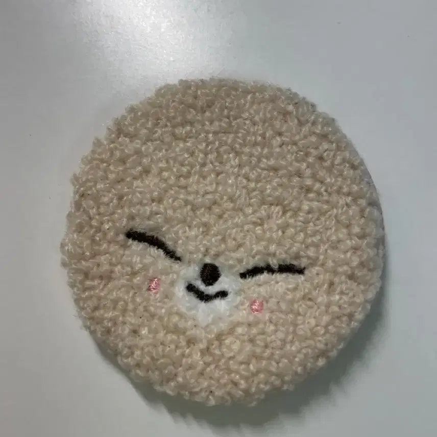 스키주 폭시니 캔뱃지