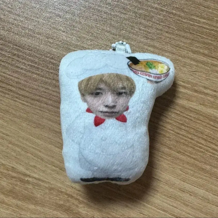 엔시티위시 유우시 쿠션키링 라면가게 사장 유우시 인형