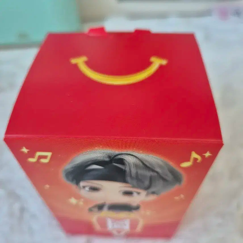 맥도날드 BTS 뷔 V 피규어