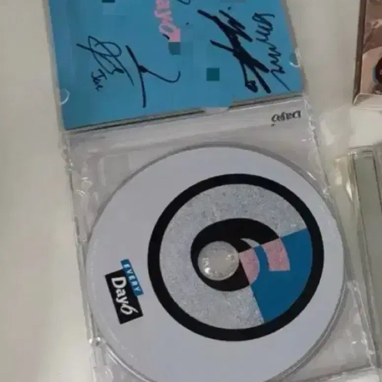 에데식 3월 비매앨범