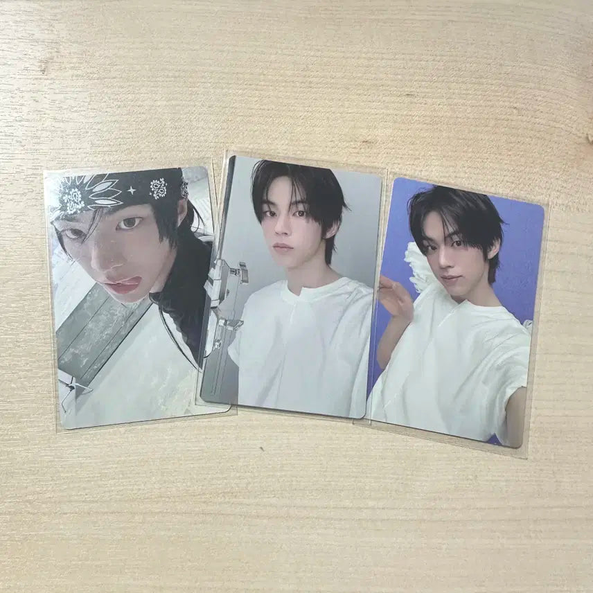 투어스 도훈 Play hard 포카 판매