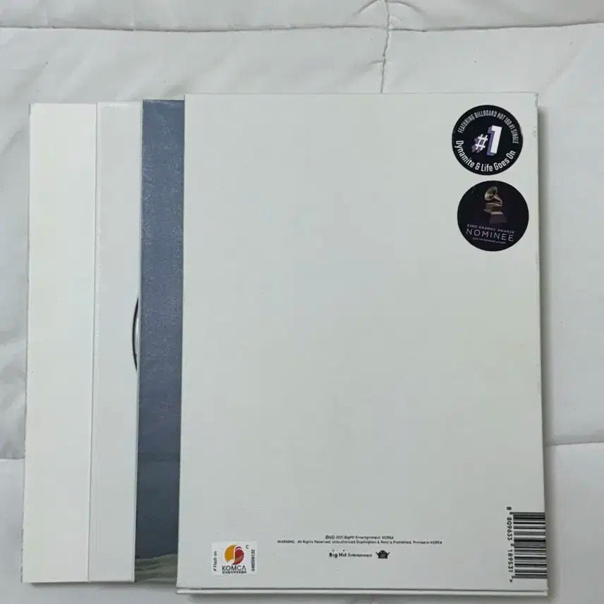 방탄소년단 BE 에센셜 에디션 개봉 앨범 판매