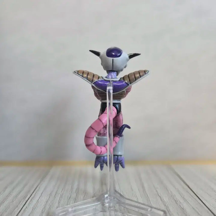 드래곤볼 프리저 피규어