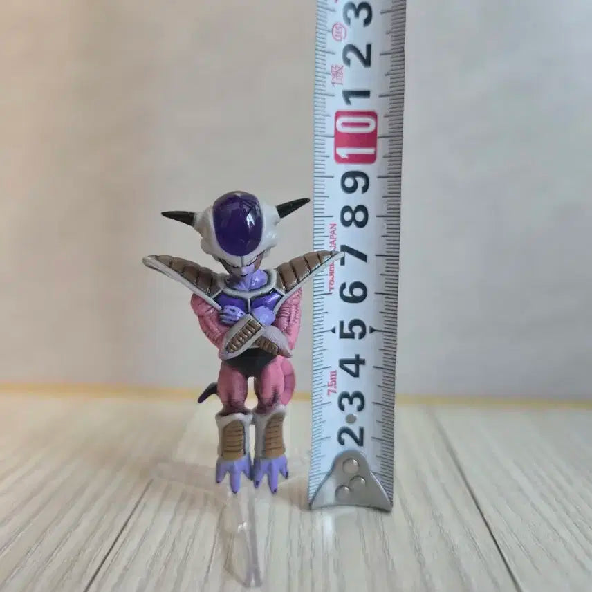 드래곤볼 프리저 피규어