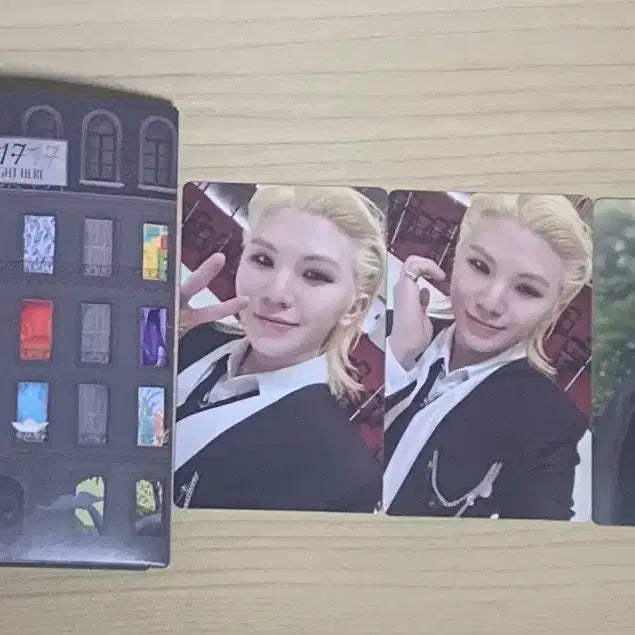 17 is right here Weverse.ver 우지