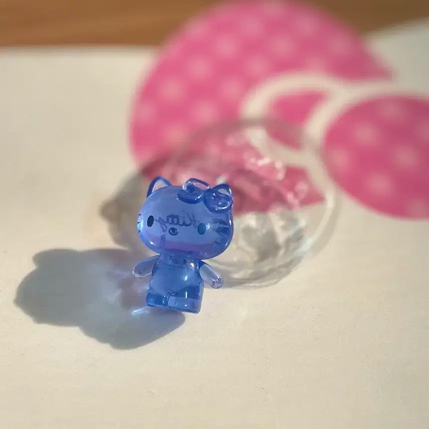 헬로키티 50주년 기념 피규어