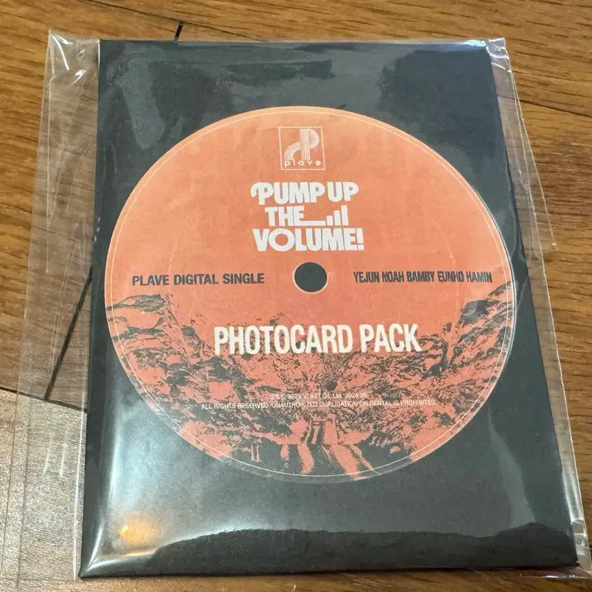 플레이브) PUTV 포토카드팩 미개봉