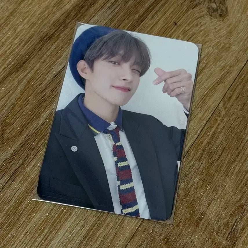 세븐틴 도겸 세미콜론 사운드웨이브 포카 양도 베레모