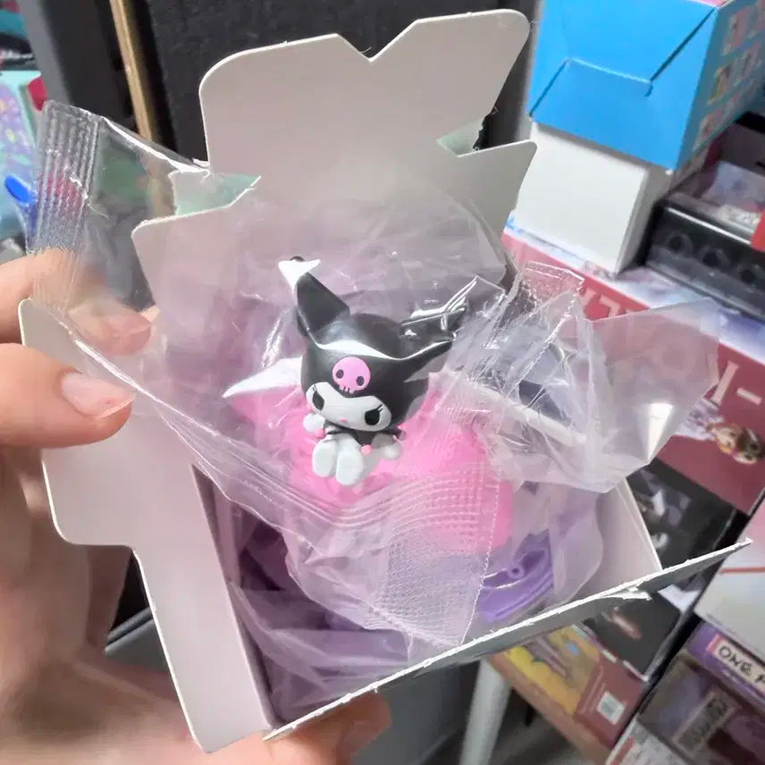 [헬로키티/쿠로미] 산리오 우주선 피규어