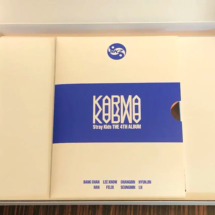 스트레이키즈 (stray kids) 친필싸인앨범