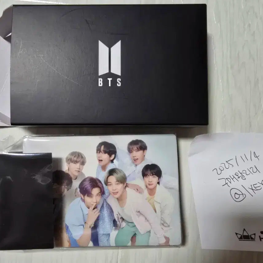 BTS 팝업 포토 스탠드