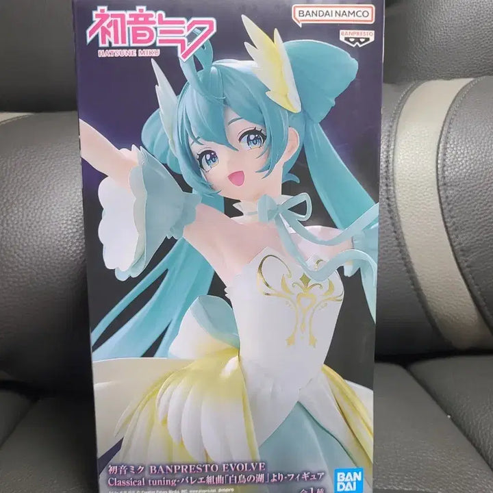 반프레스토 하츠네 미쿠 백조의호수 피규어