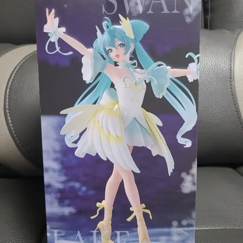 반프레스토 하츠네 미쿠 백조의호수 피규어