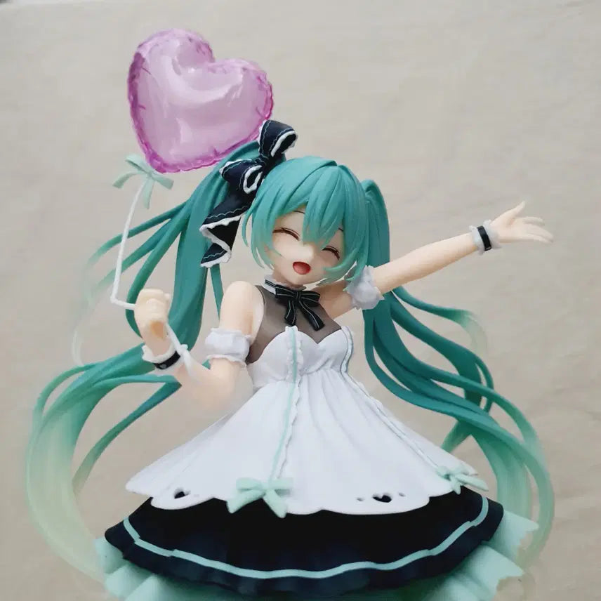 타이토 한정 하츠네미쿠 피규어 Birthday 2025 AMP+ 생일