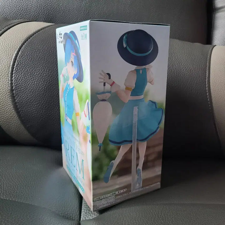 Re 제로부터 렘 레트로걸 피규어