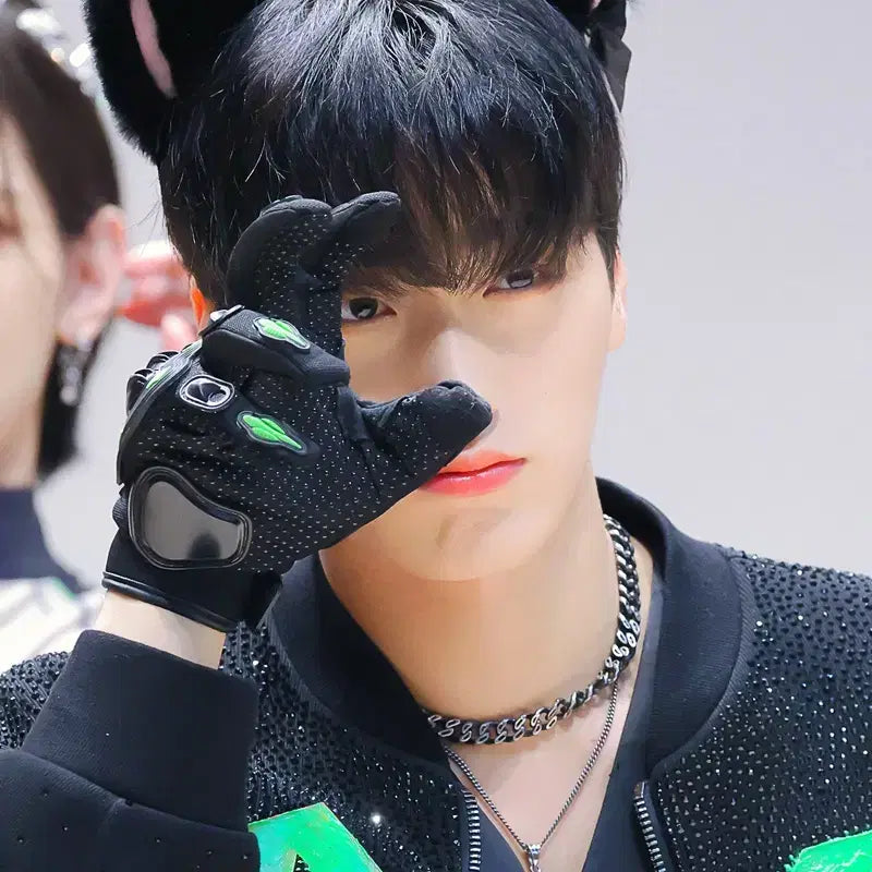 에이티즈 최산 싸인 폴라로이드