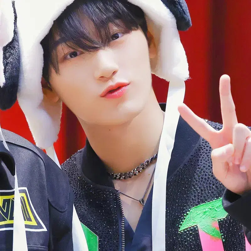 에이티즈 최산 싸인 폴라로이드