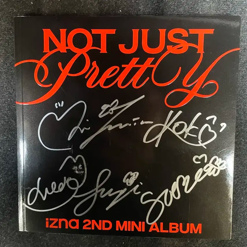 [미개봉] 이즈나 미니2집 비매 싸인 앨범