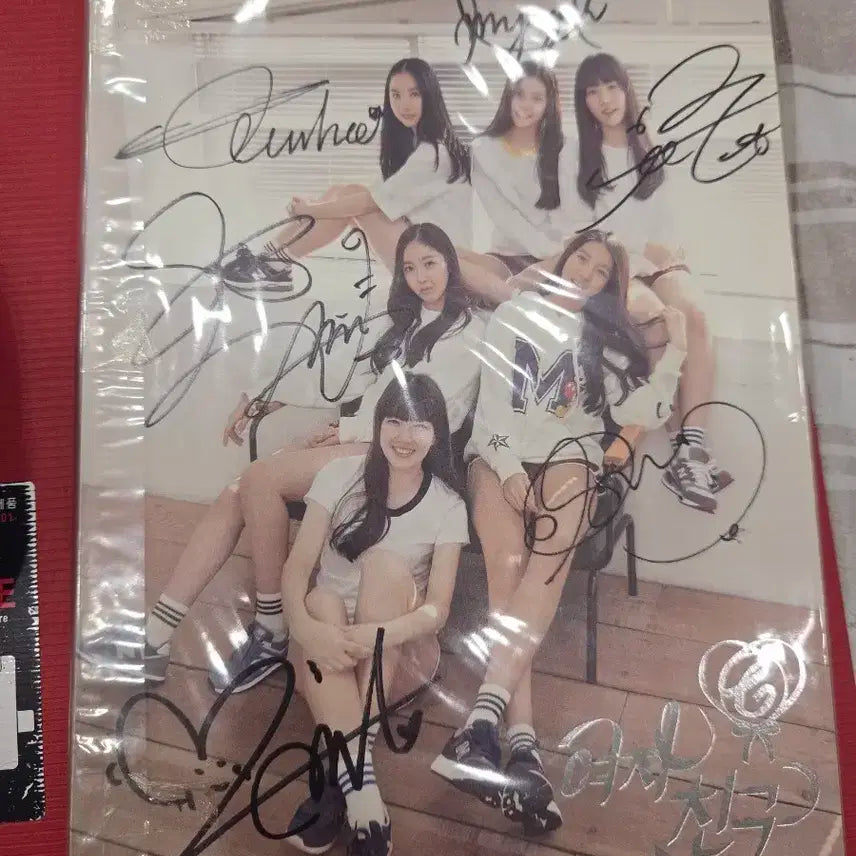 여자친구 싸인 앨범 (GFRIEND Signed Album)