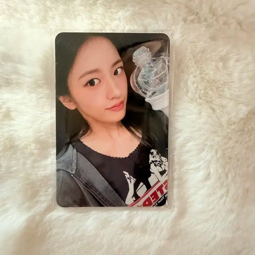 아이브 응원봉2 포카 셋트 판매합니다.