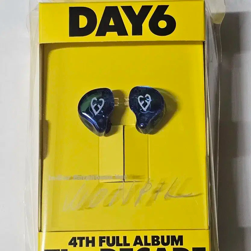 데이식스 데케이드 인이어 원필