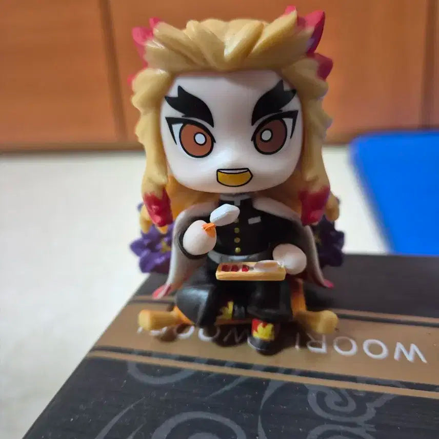 귀멸의칼날 렌고쿠 탄생화 피규어