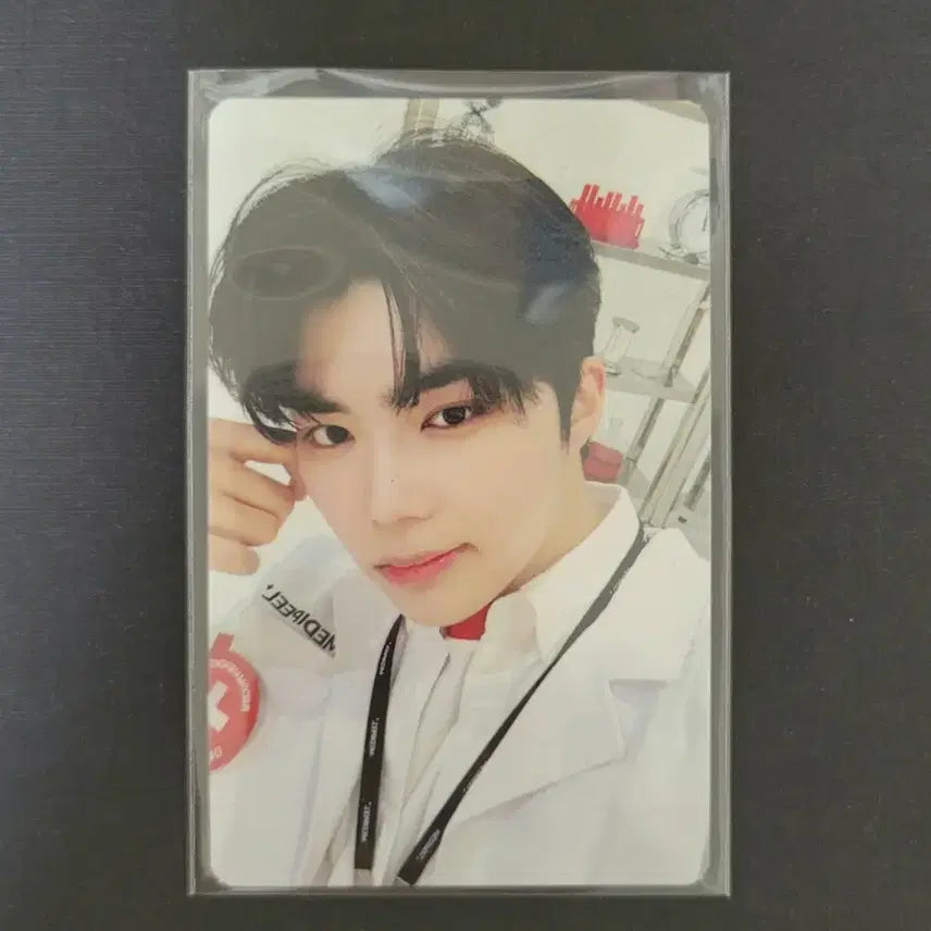 제로베이스원 제베원 박건욱 메디필 포카