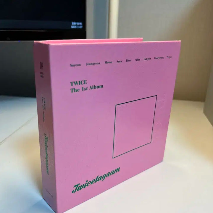 트와이스 정규 1집 앨범 Twicetagram