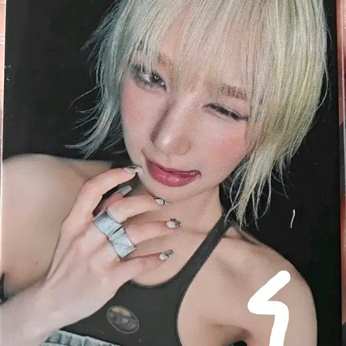 배드빌런 엠마 Emma 공방 포카 역조공 양도 BADVILLAIN