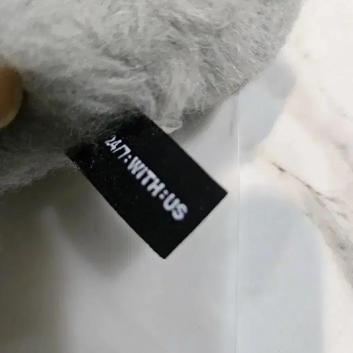 새상품) 투어스 먼지 투냥이 키링 판매합니다