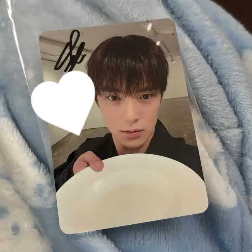 몬스타엑스 민혁 싸인포카 몬엑 이민혁