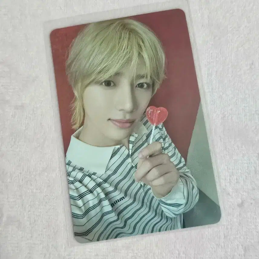 투모로우바이투게더 투바투 범규 생추어리 러버 오버더문 앨포 포카