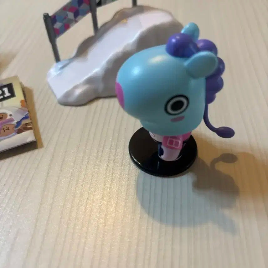 BT21 제이홉 망이 피규어