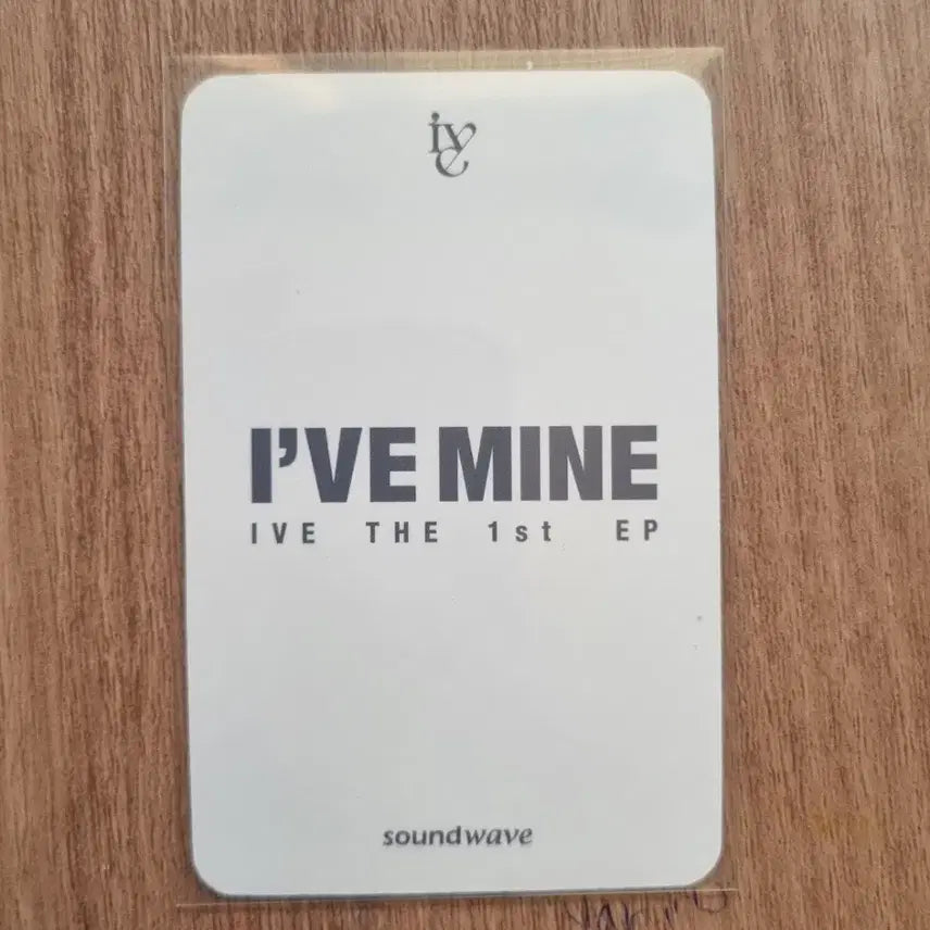 아이브 장원영 귀도리 포카 판매합니다