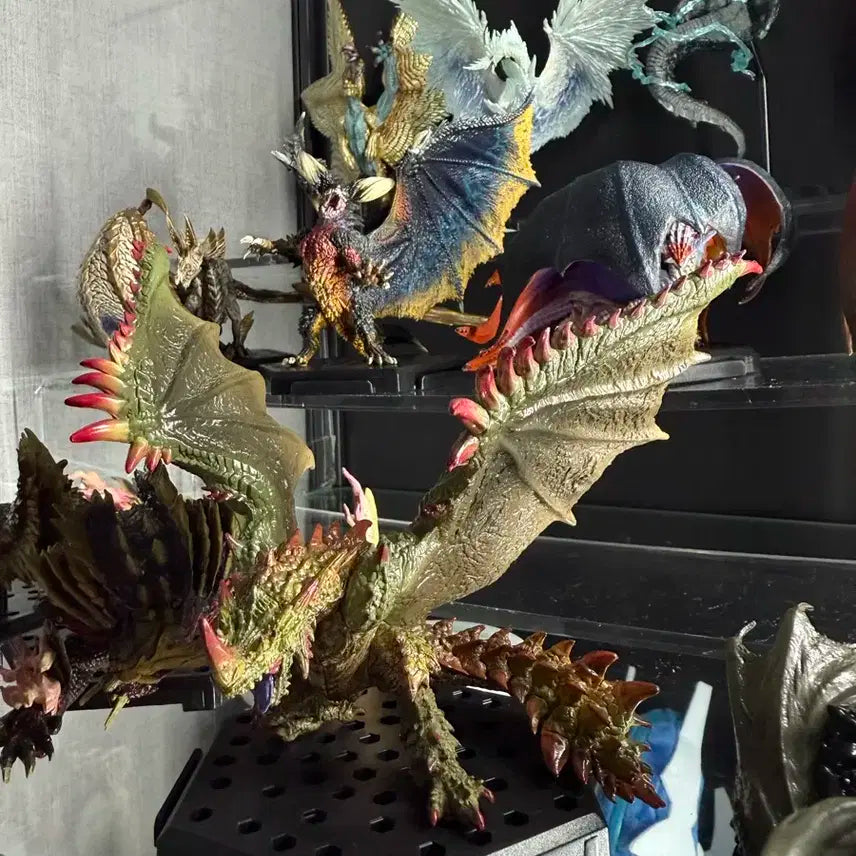 몬스터헌터 에스피나스 스탠다드 피규어