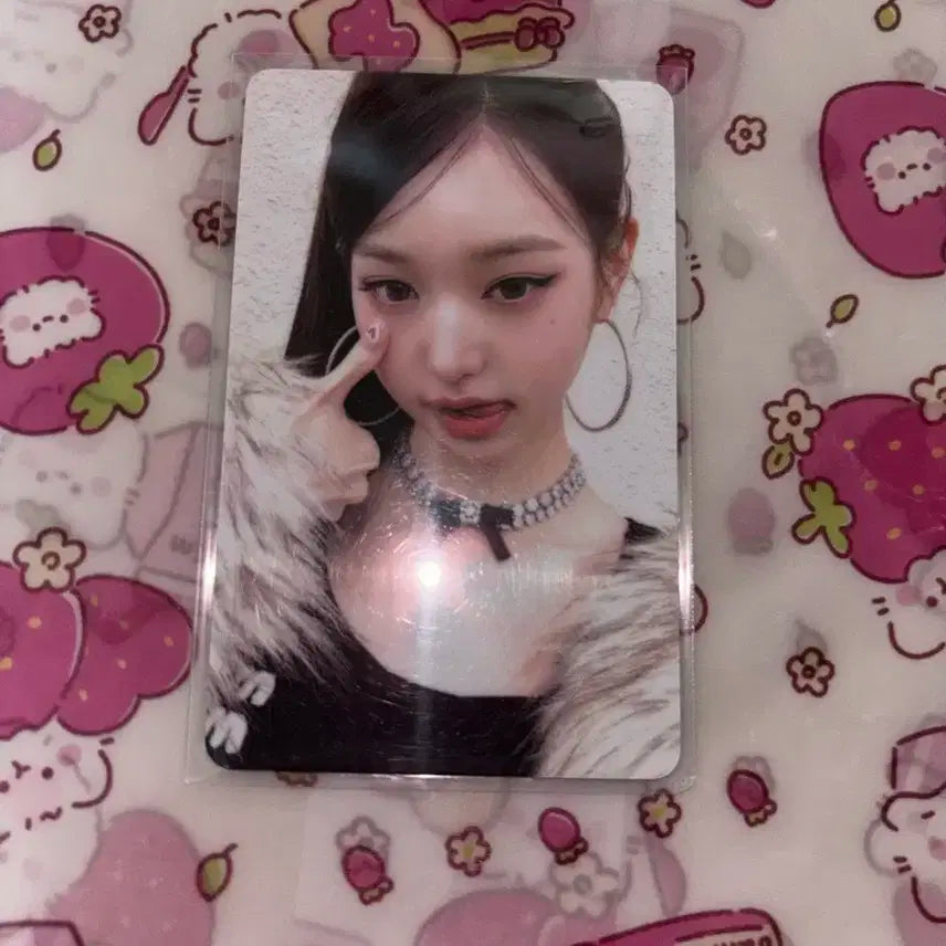 장원영 위드뮤 럭드