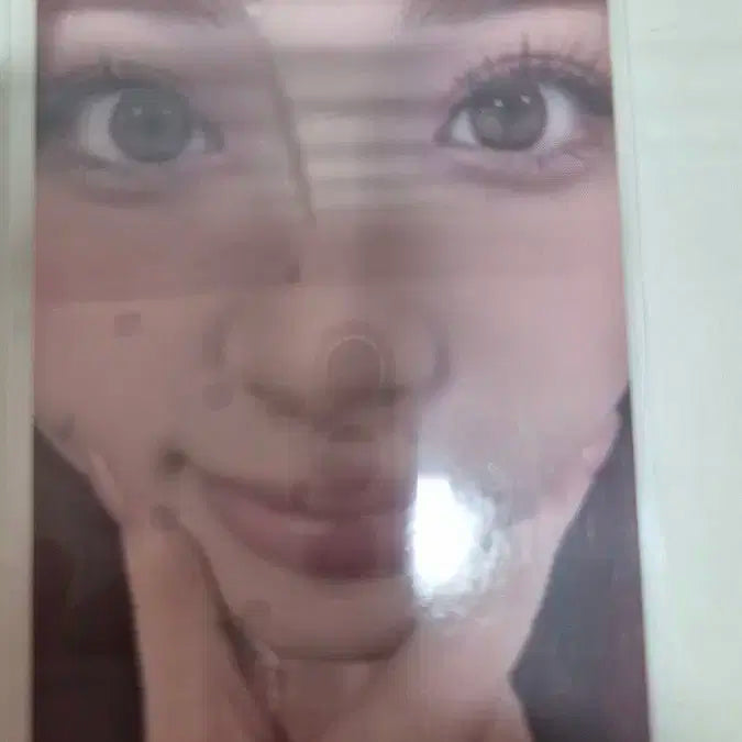 르세라핌 허윤진 이지 위버스 특전 얼빡 아궁빵