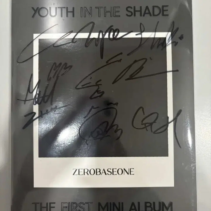 제로베이스원 Youth In The Shade 친필싸인 비매 앨범