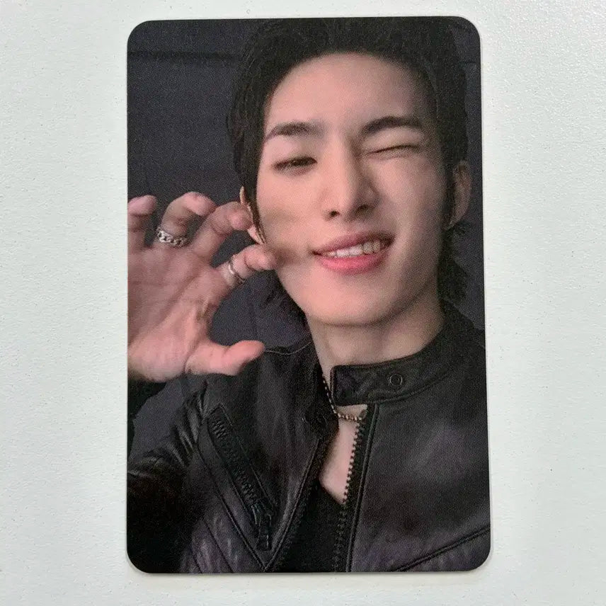 에투메 82메이저 윤예찬 트로피 앨범 헬로라이브 특전 미공포 포카