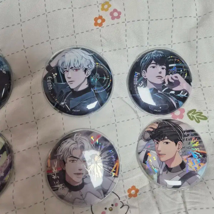 플레이브 대쉬 캔뱃지 일괄 판매합니다