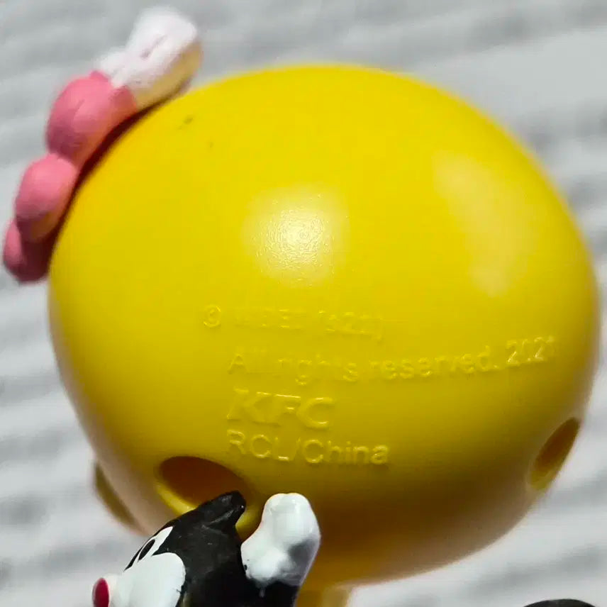 루니툰 트위티 튤립 스탠드 피규어