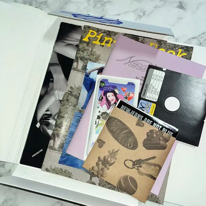 다니엘 블루북 개봉 앨범