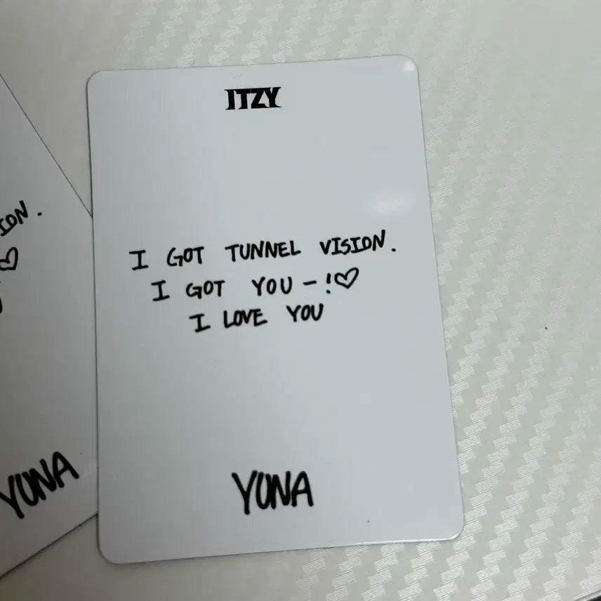 ITZY yuna popup 마그넷